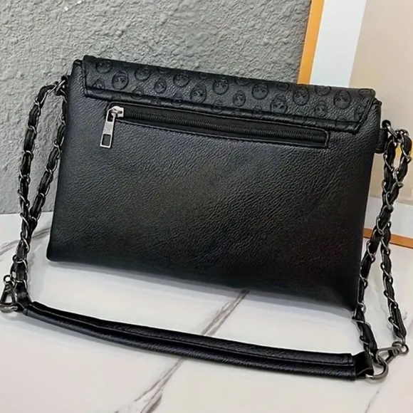 NEW IN DUST BAG SKULL STUDDED ROCKER PURSE HANDBAG MULTI COMPARTMENT CROSSBODY - Picture 3 of 7